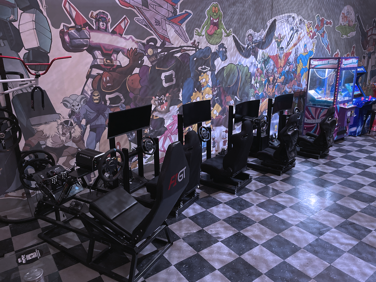 Hire and Drive – Sim Racing World